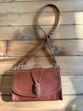 FOUNT Pennington Wallet on Strap - Cognac